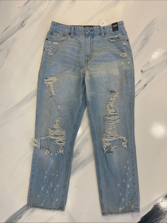 Abercrombie & Fitch Denim - Abercrombie & Fitch Light Blue Distressed Boyfriend Jeans 28/Short